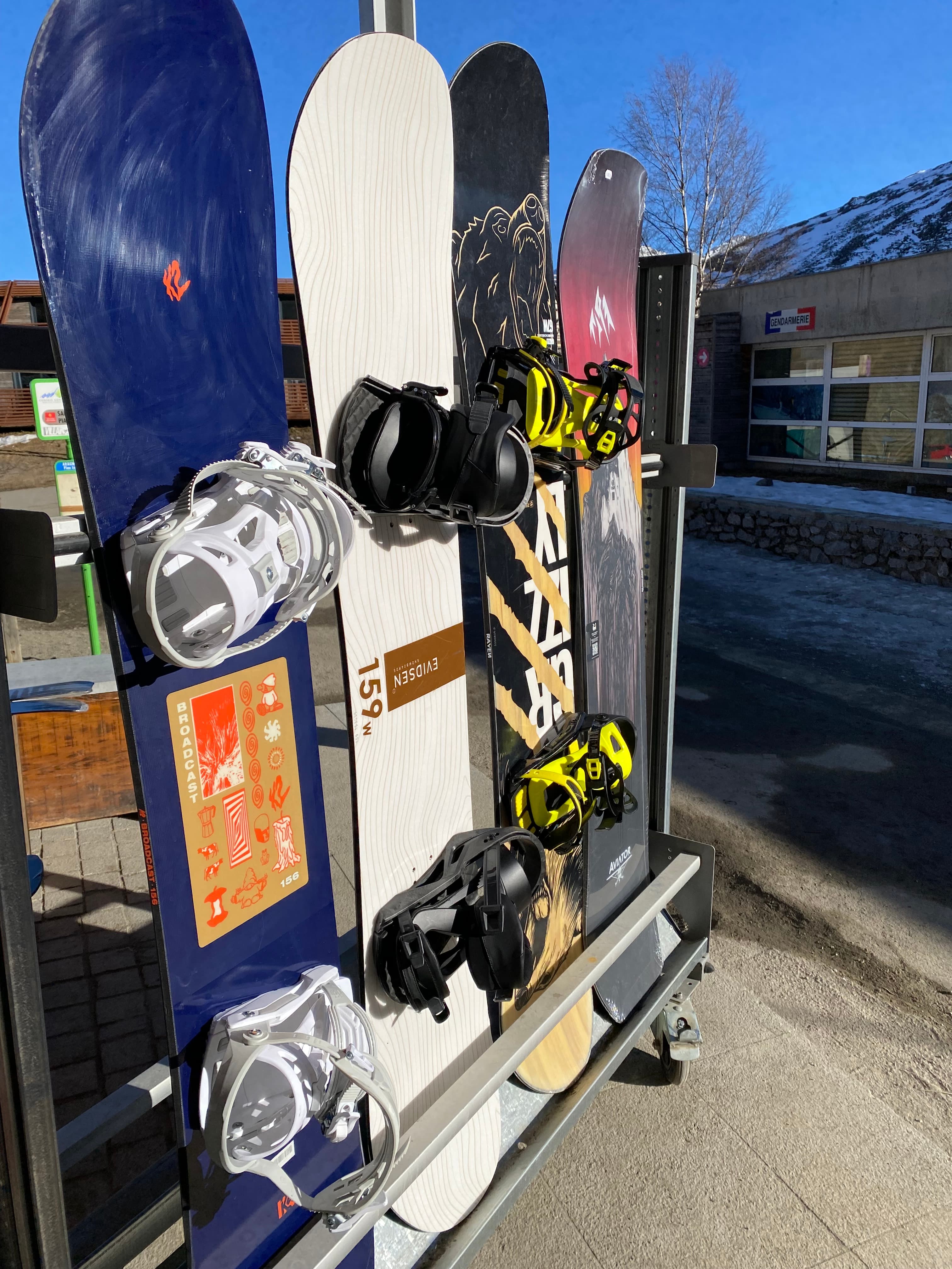 rental-snowboards-premium1.jpg